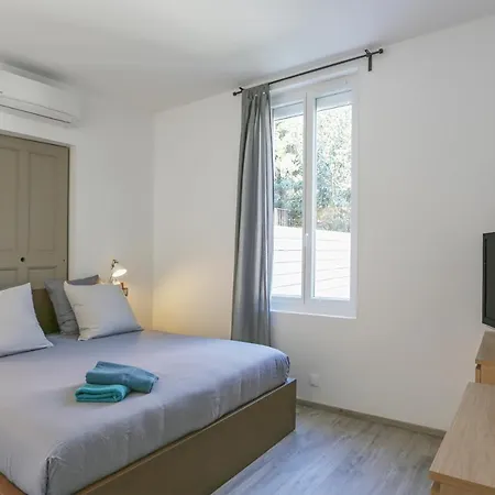 Sunrise Apartment *